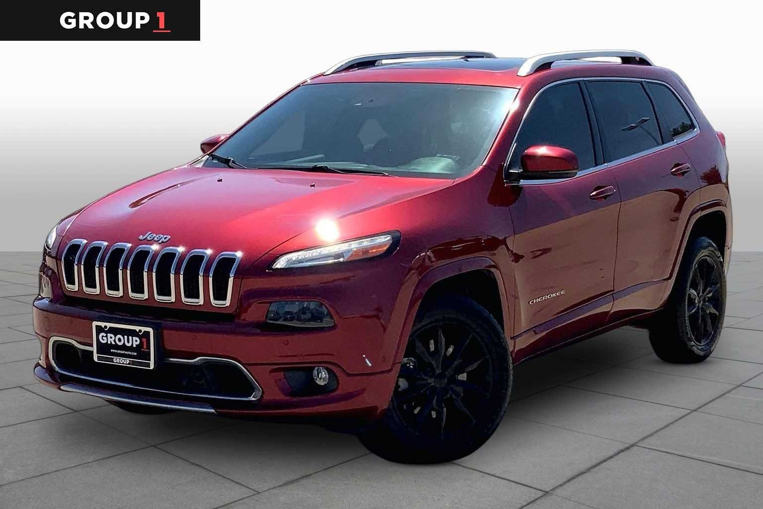 Pre-Owned 2017 Jeep Cherokee Overland