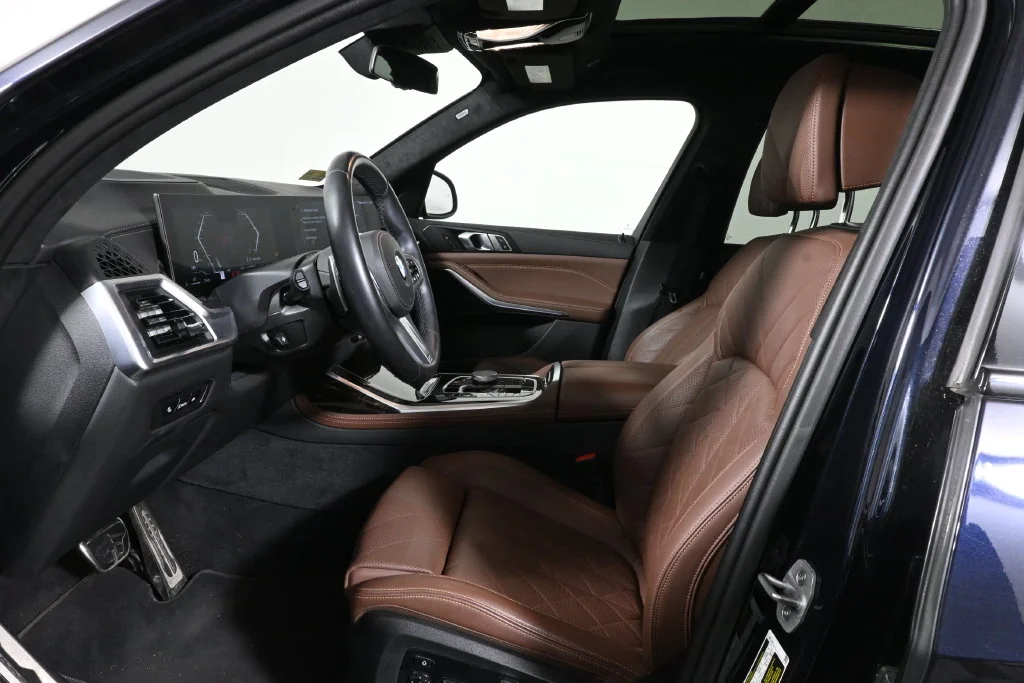 Certified Used 2024 Black BMW xDrive40i image 3