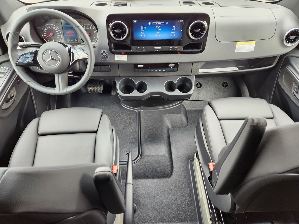 New 2026 Stone Grey Mercedes-Benz CARGO image 17