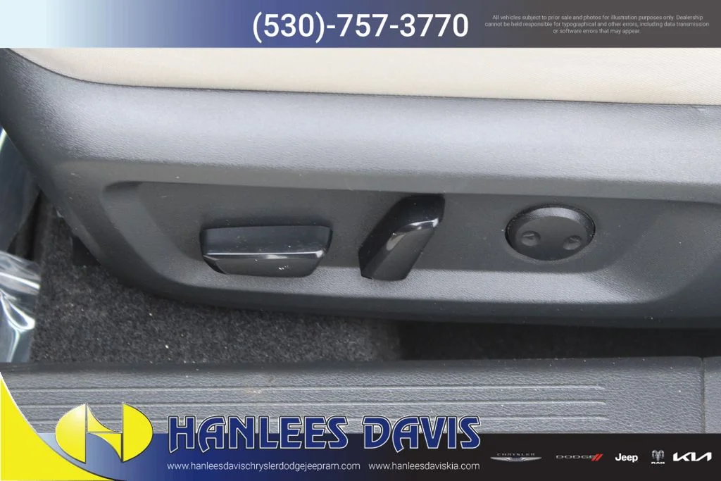 Used 2021 White Nissan SV image 13