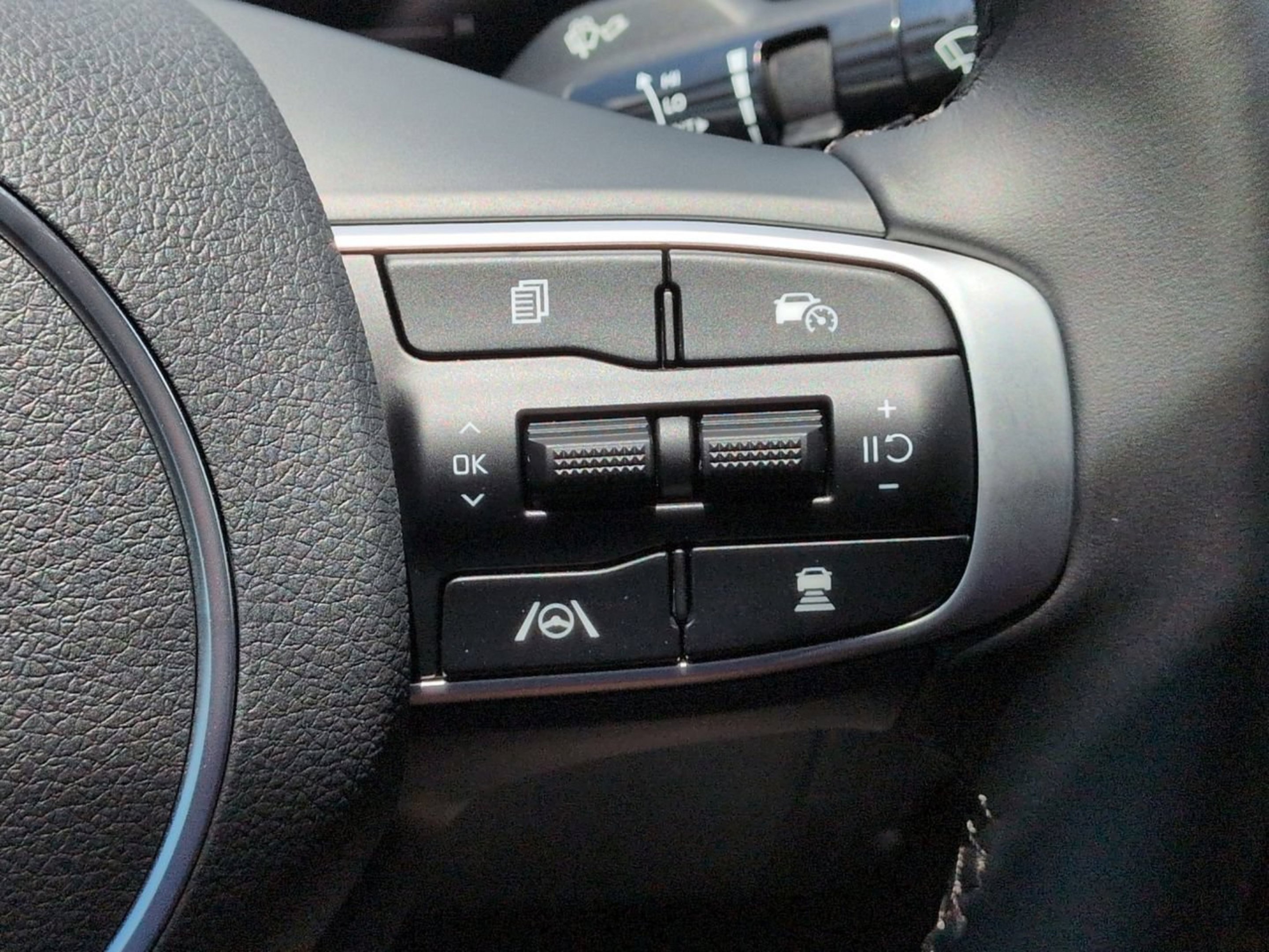 New 2026 Aurora Black Pearl Kia GT-Line image 46
