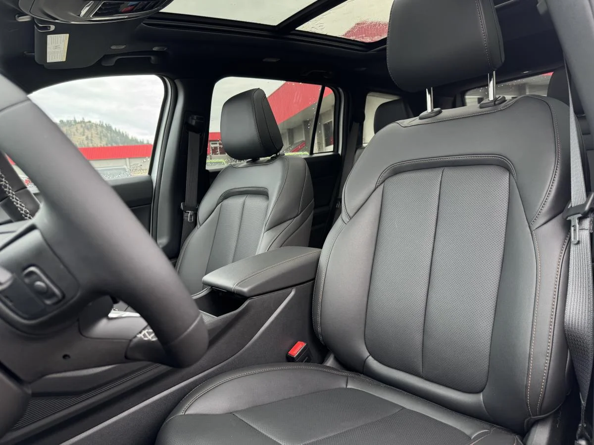 New 2026 White Jeep Limited image 15