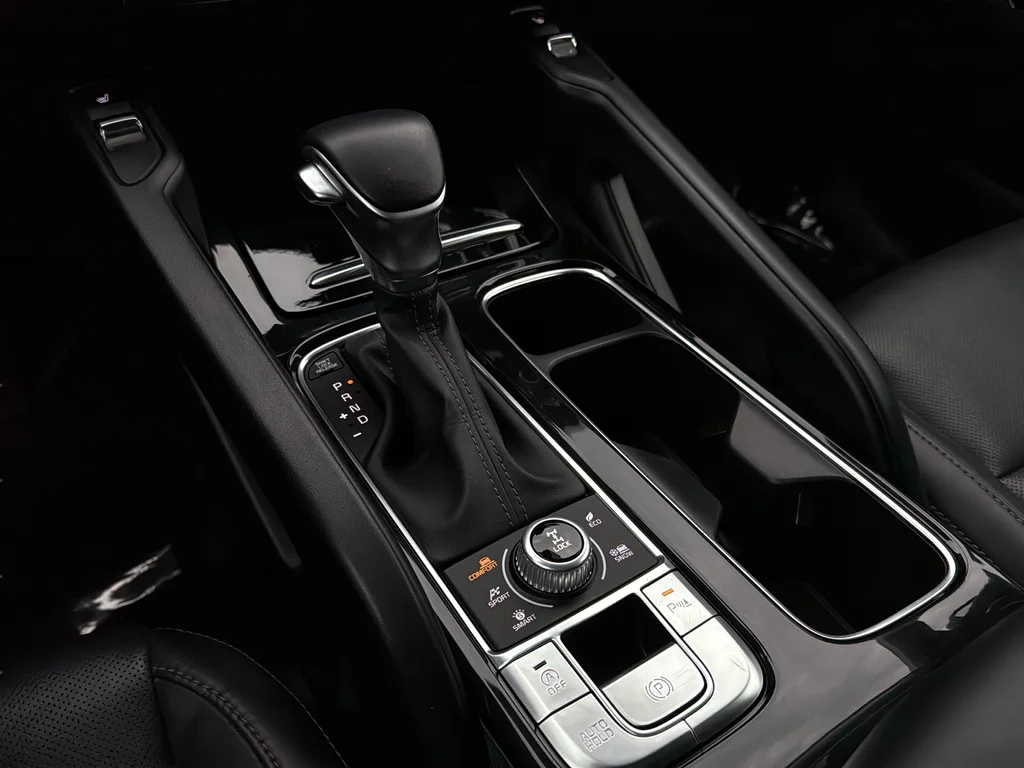 Used 2023 Ebony Black Kia S image 19