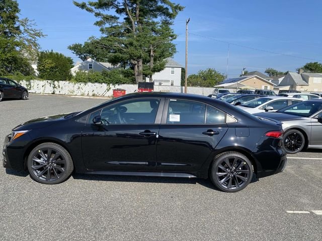 New 2026 Midnight Black Metallic Toyota SE image 2