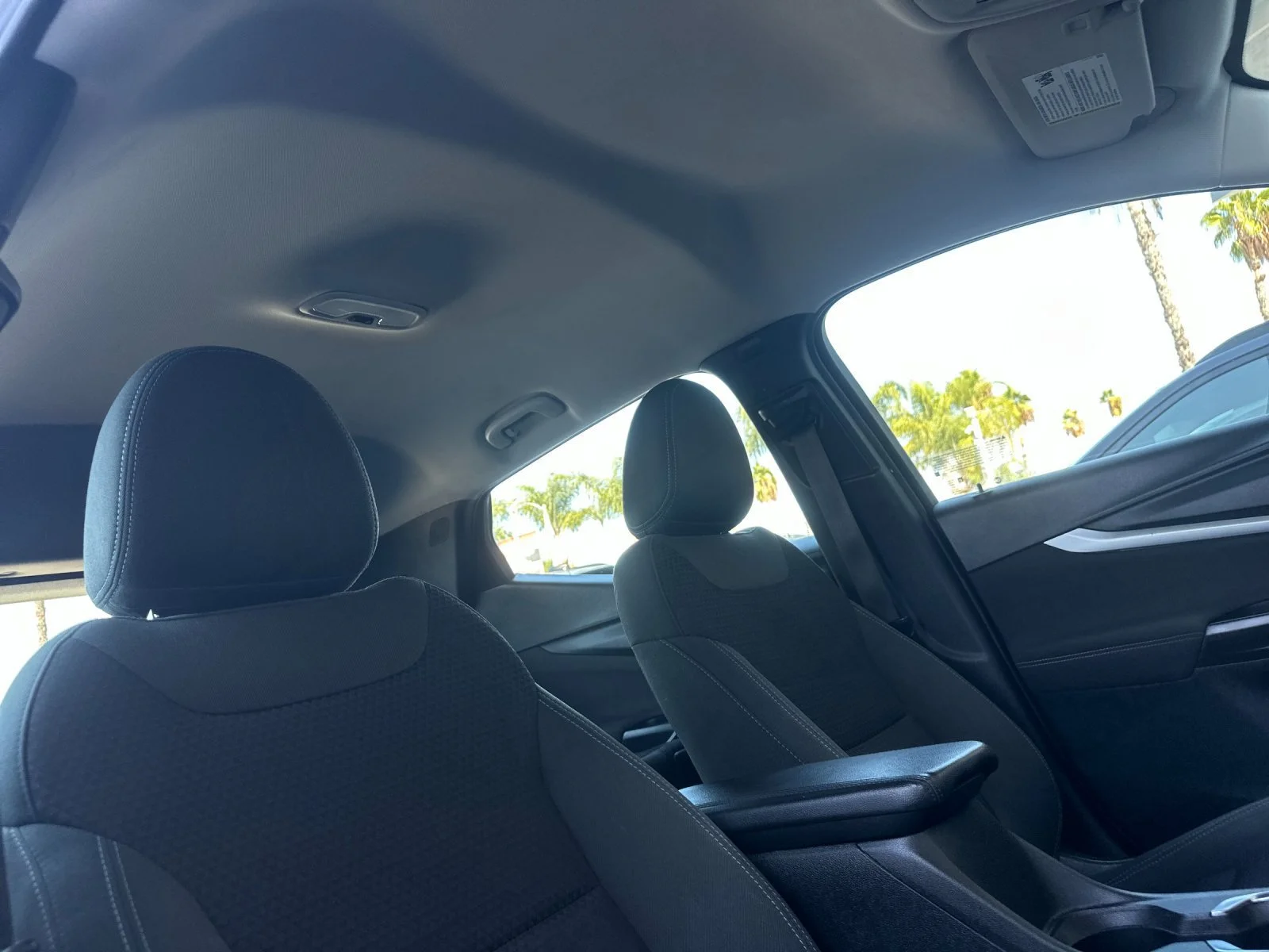 Used 2023 SUMMIT WHITE Chevrolet LT image 17