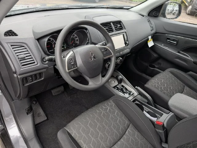 New 2027 Mercury Gray Metallic Mitsubishi 2.0 S 2WD image 4