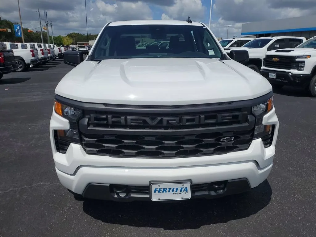 New 2026 Summit White Chevrolet Custom image 35