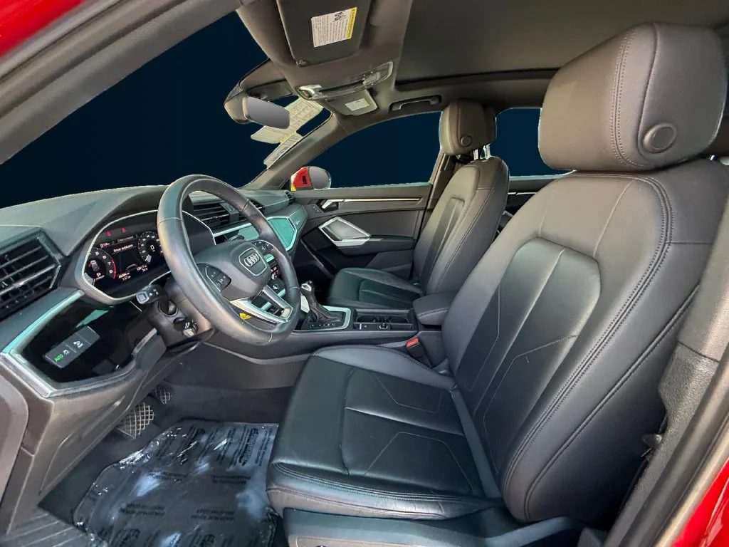 Used 2025  Audi Premium image 10