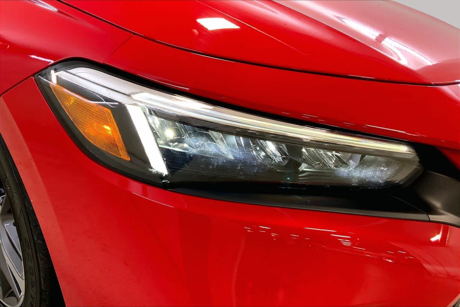 Used 2022 Rallye Red Honda Touring image 27