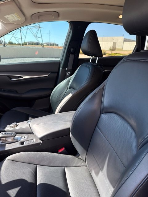 Used 2023 Black INFINITI LUXE image 9