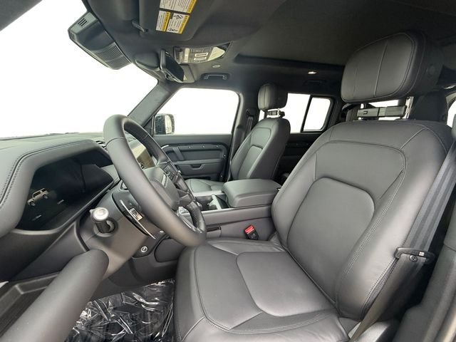 New 2026 Santorini Black Land Rover V8 image 10