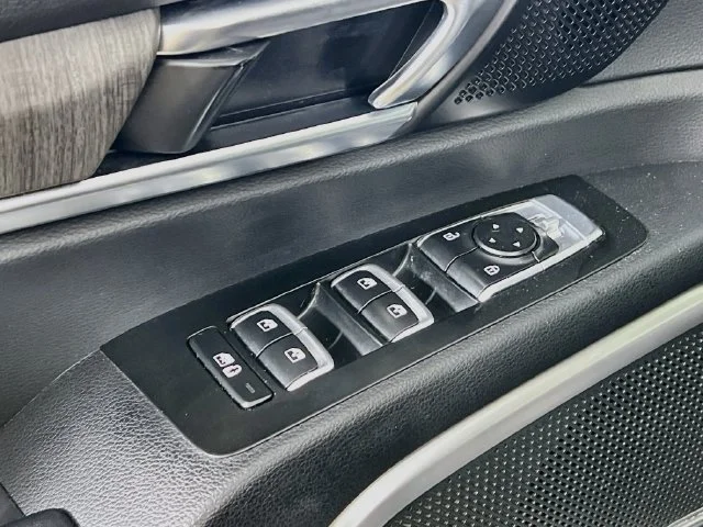 Used 2024 Black Kia EX image 9