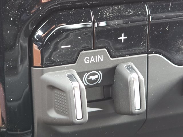 New 2027 Bright White Clearcoat RAM Laramie image 17