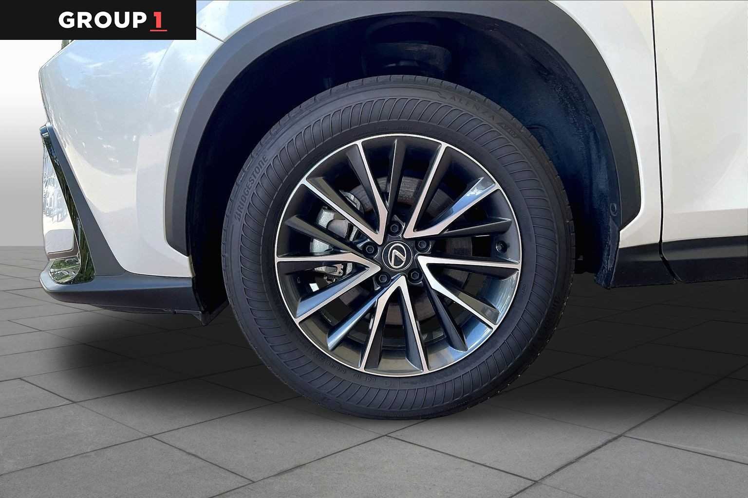 Used 2024 Eminent White Pearl Lexus Premium image 9