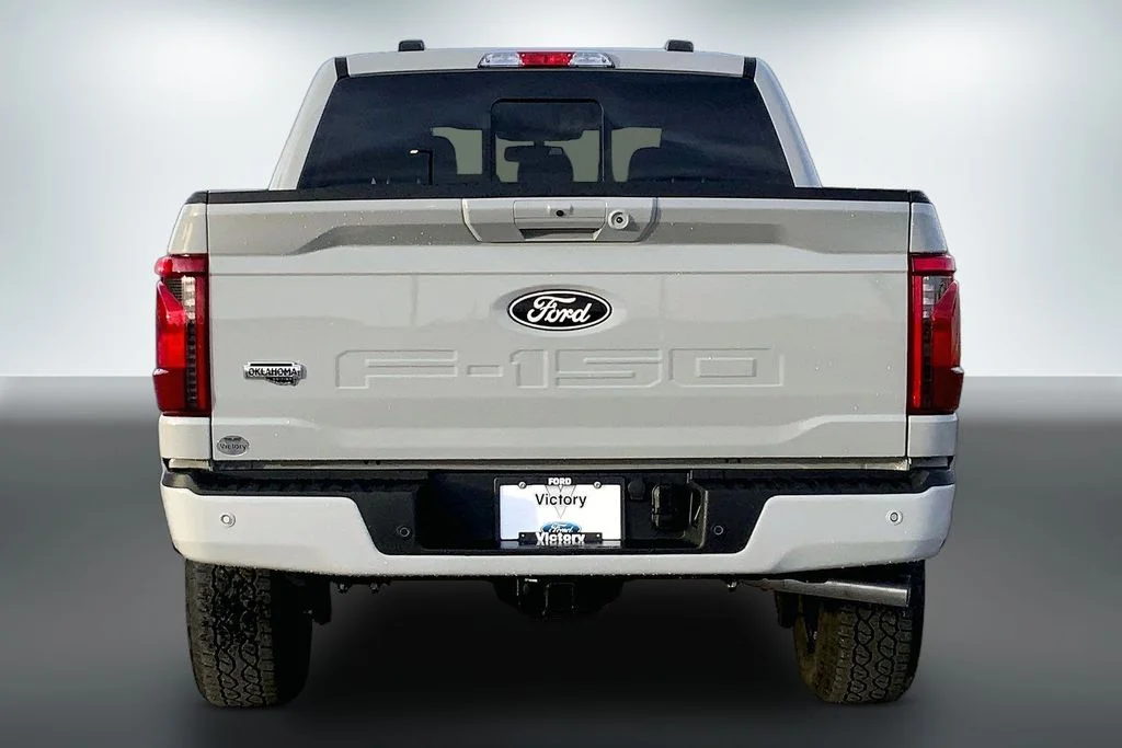 New 2026 Avalanche Ford XLT image 4