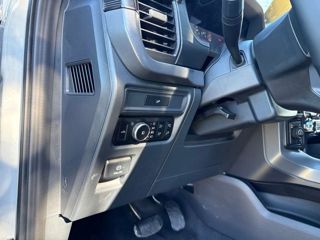 New 2026 White Ford XLT image 19