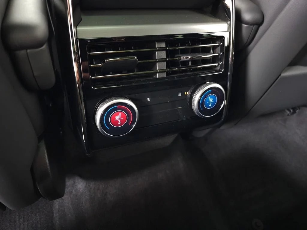 Certified Used 2025 Gray Land Rover Dynamic SE image 41