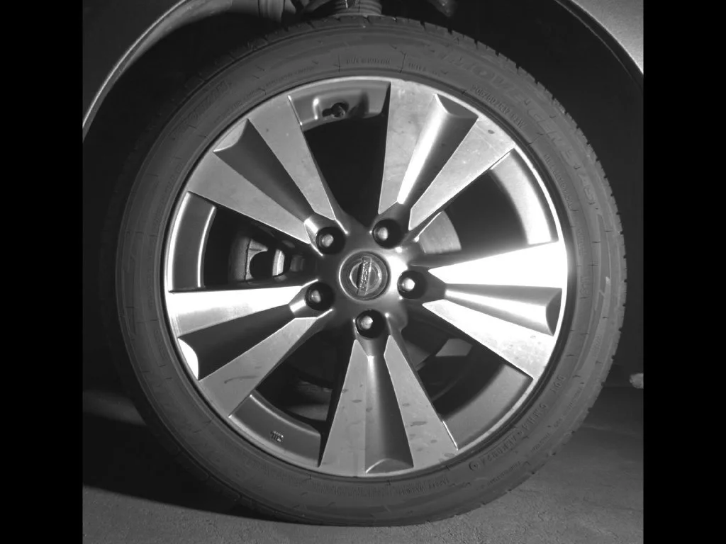Used 2019 Gray Nissan SV image 10
