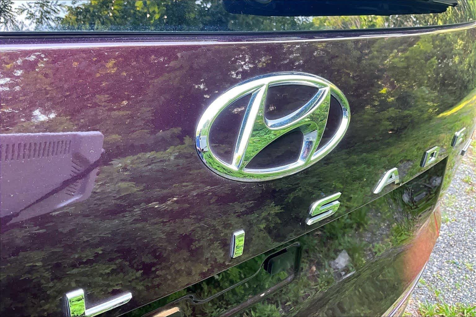 Used 2021 Sierra Burgundy Hyundai SEL image 31