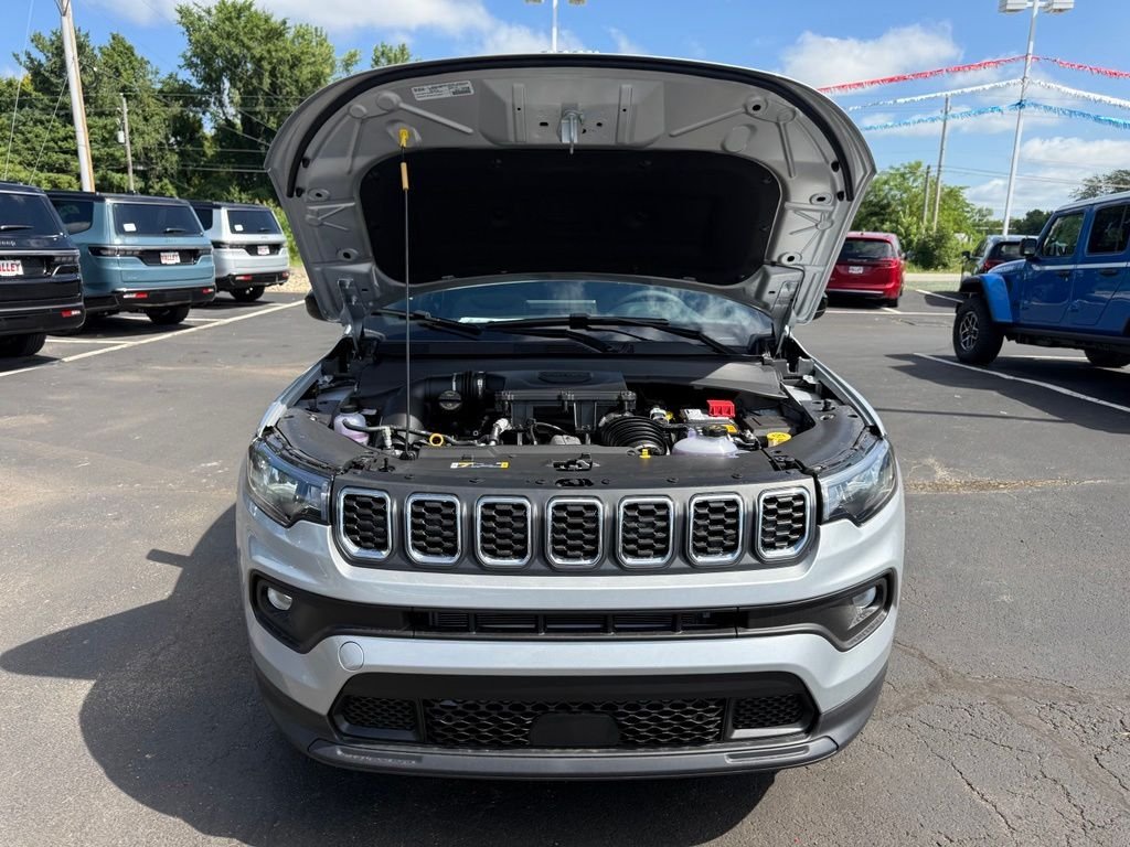 New 2026 Silver Zynith Metallic Clearcoat Jeep  image 55