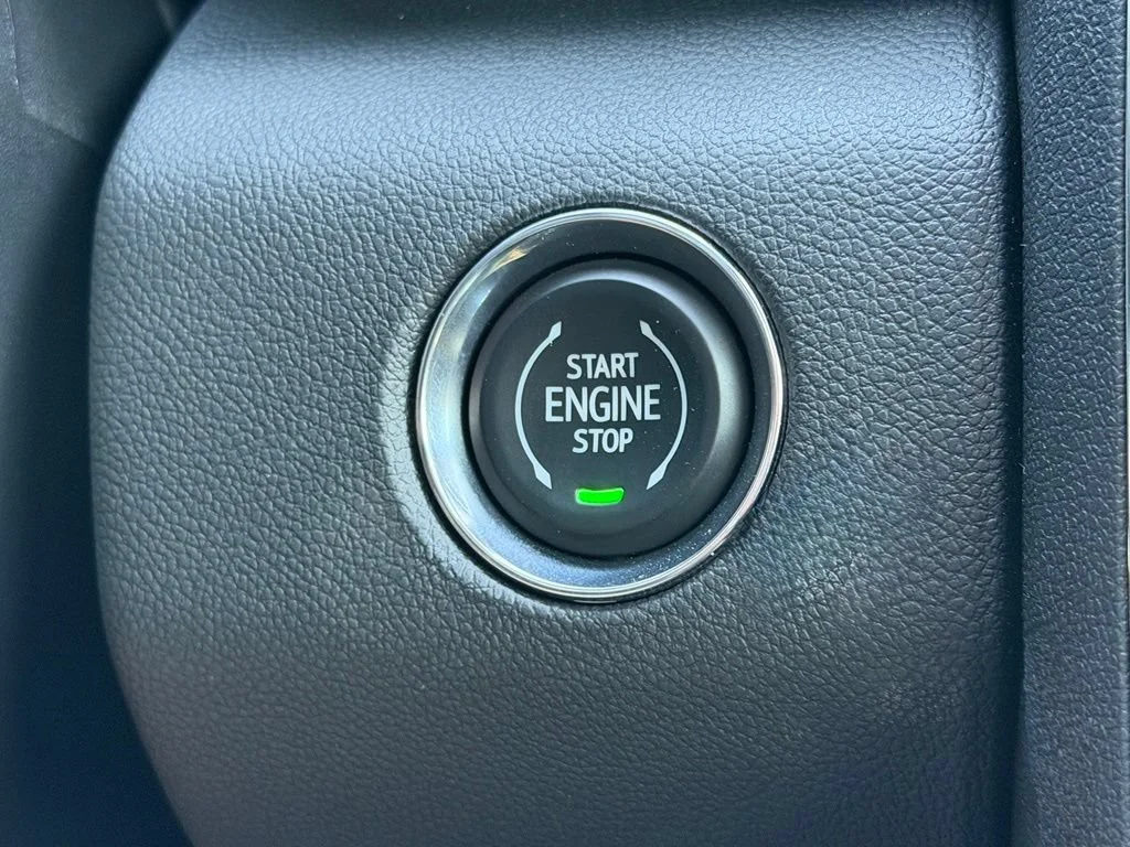 New 2026 Sterling Metallic GMC Elevation image 8