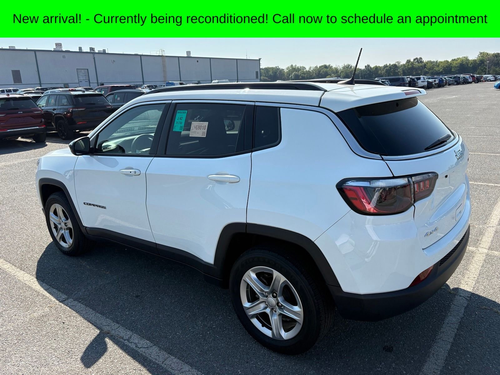 Used 2023 Bright White Clearcoat Jeep Latitude image 7