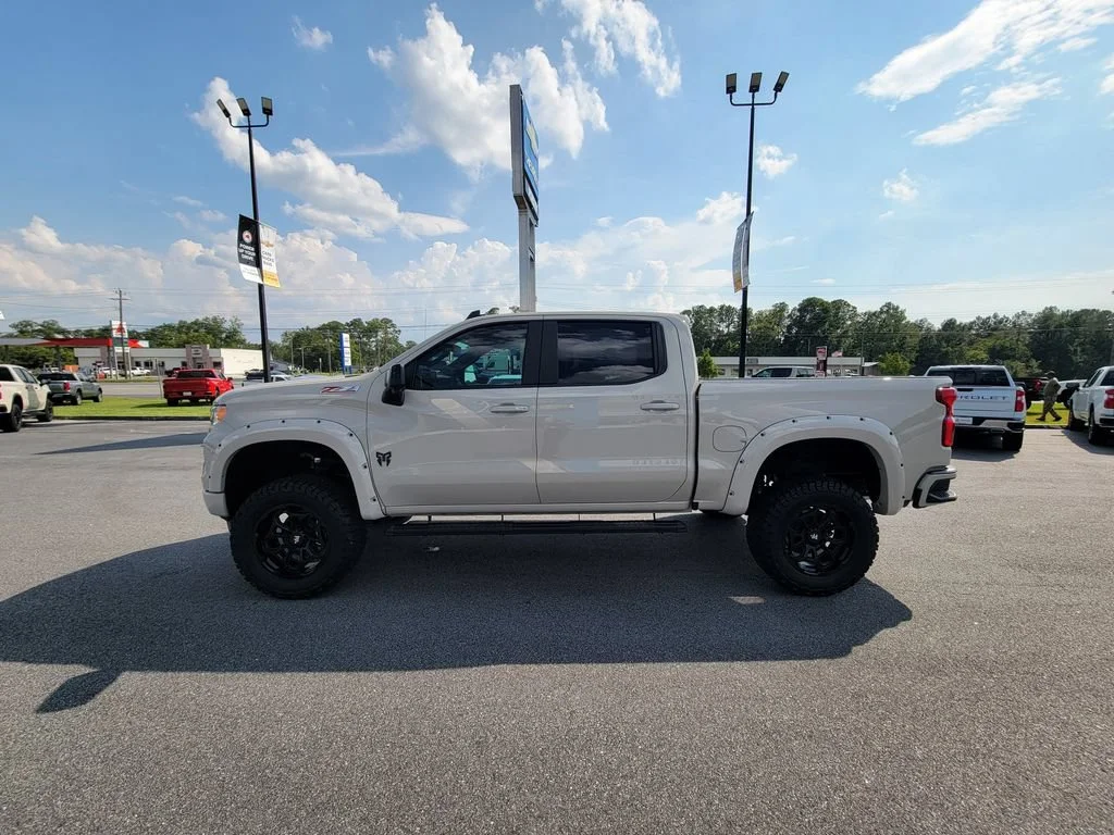 New 2026 White Sands Chevrolet RST image 3