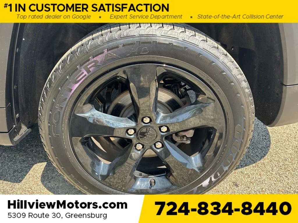 Used 2023 Bright White Clearcoat Jeep Limited image 13