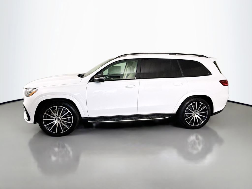 New 2026 MANUFAKTUR Moonlight White Metallic Mercedes-Benz GLS 580 image 36