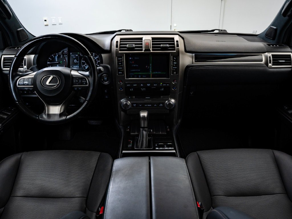 Used 2021 Black Lexus 460 image 32