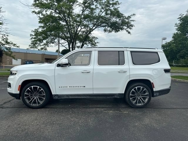 Used 2022 Bright White Clearcoat Jeep Series III image 2