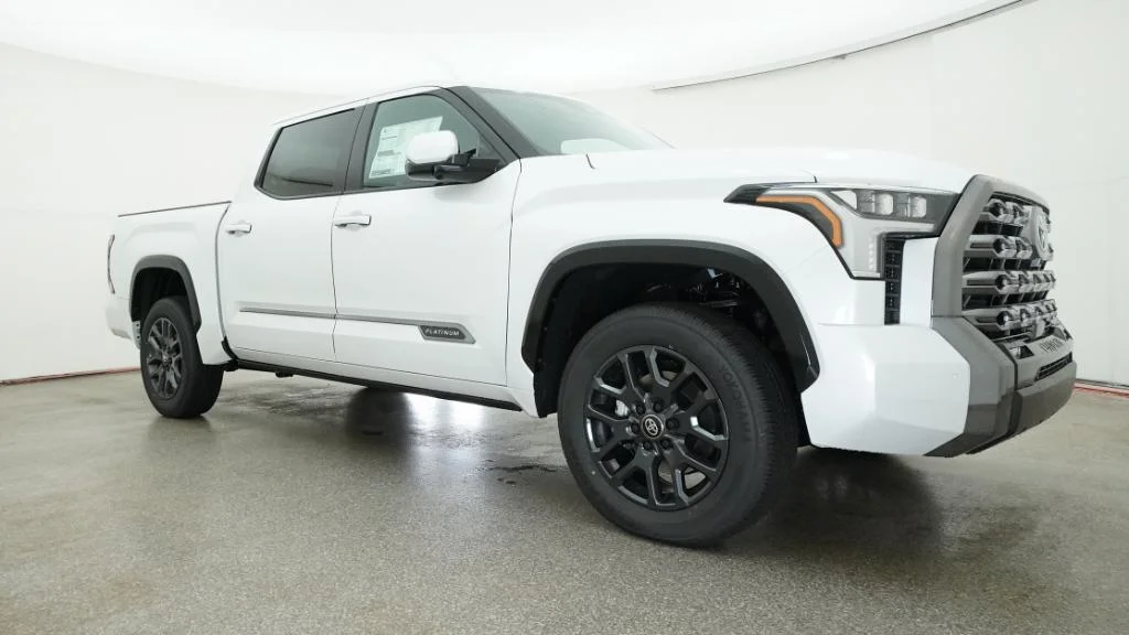 New 2026 Wind Chill Pearl Toyota Platinum image 18