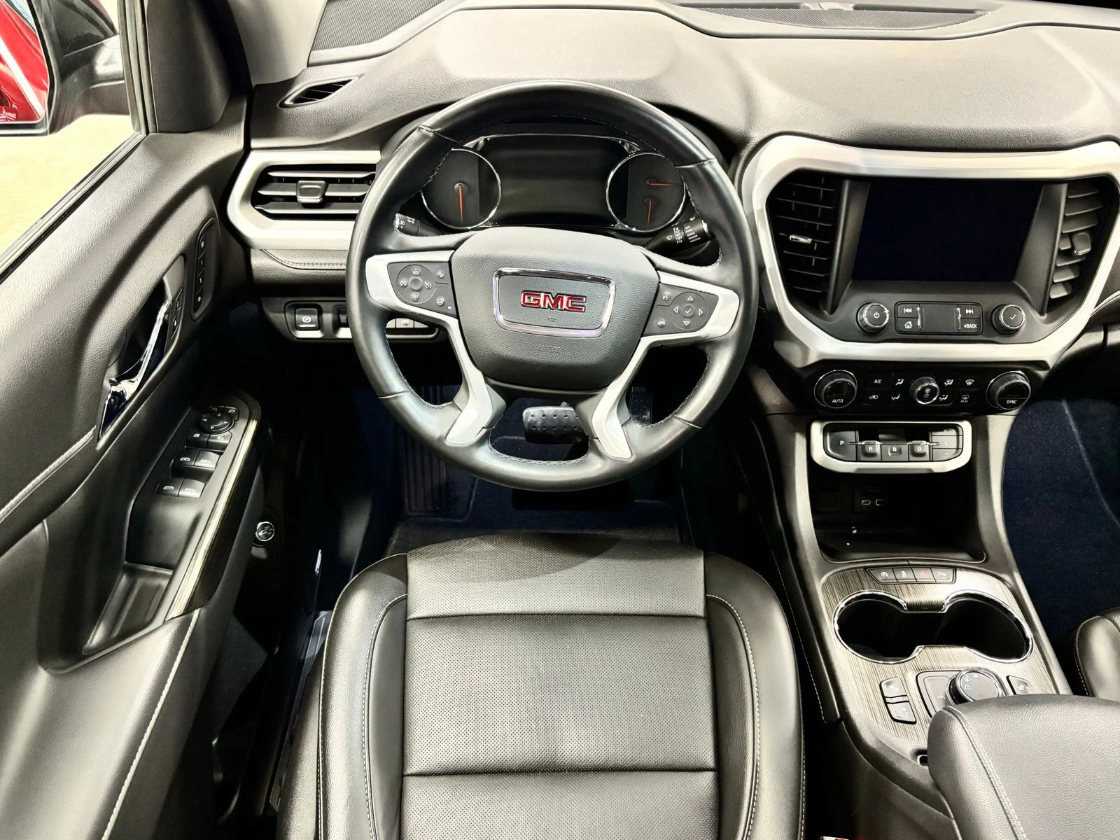 Used 2023 Red GMC SLT image 12