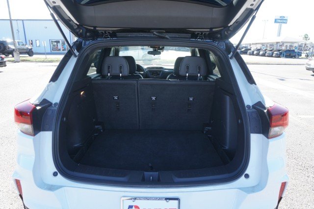 Used 2023  Chevrolet RS image 7