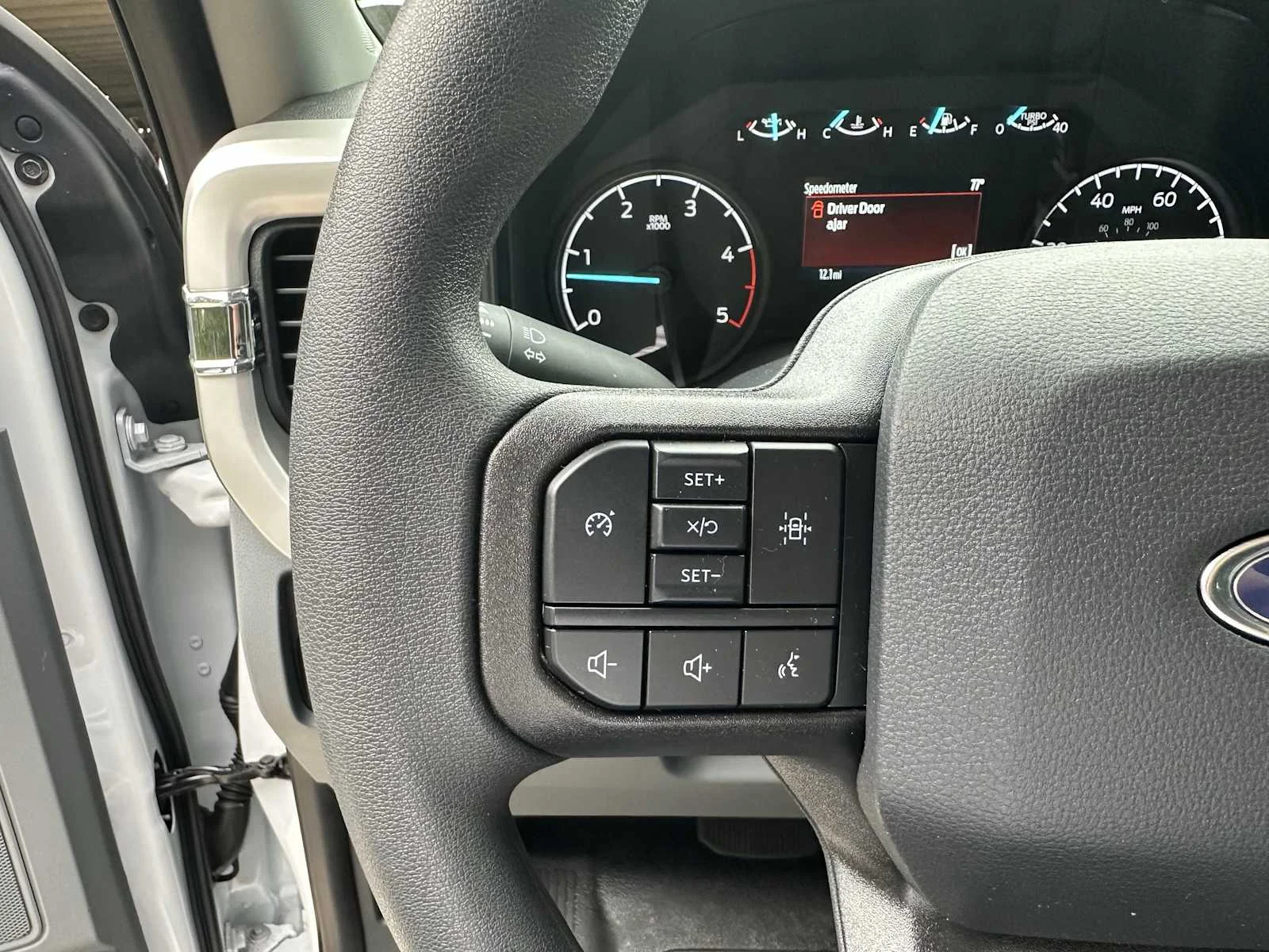 New 2025 Oxford White Ford XL image 19