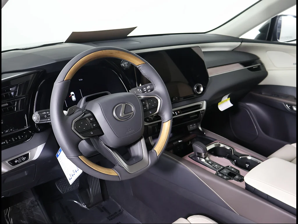 Certified Used 2026 NORI GREEN PEARL Lexus Luxury image 6