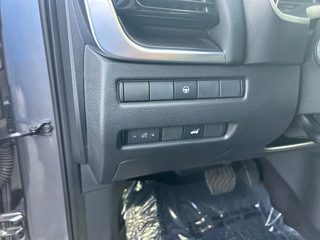 Used 2021 Gray Nissan SL image 36