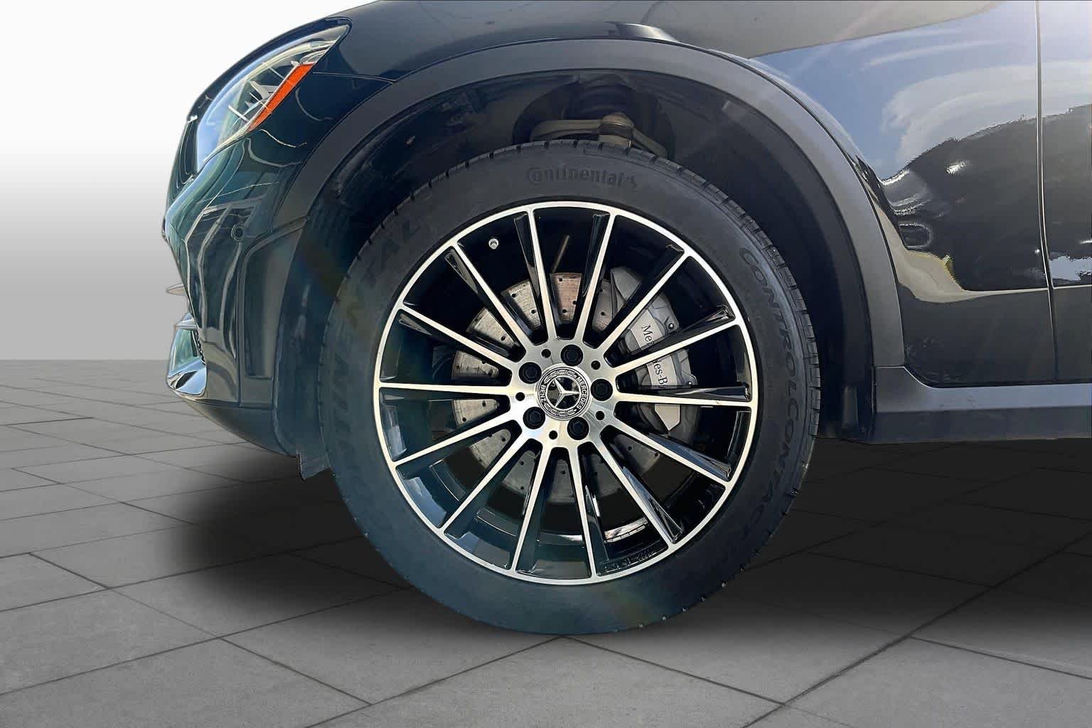 Used 2022 Black Mercedes-Benz GLC 300 image 11