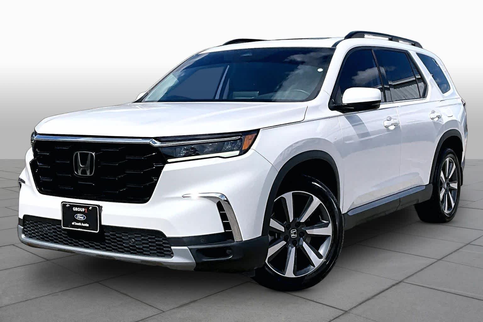 Used 2023 Platinum White Pearl Honda Touring image 35