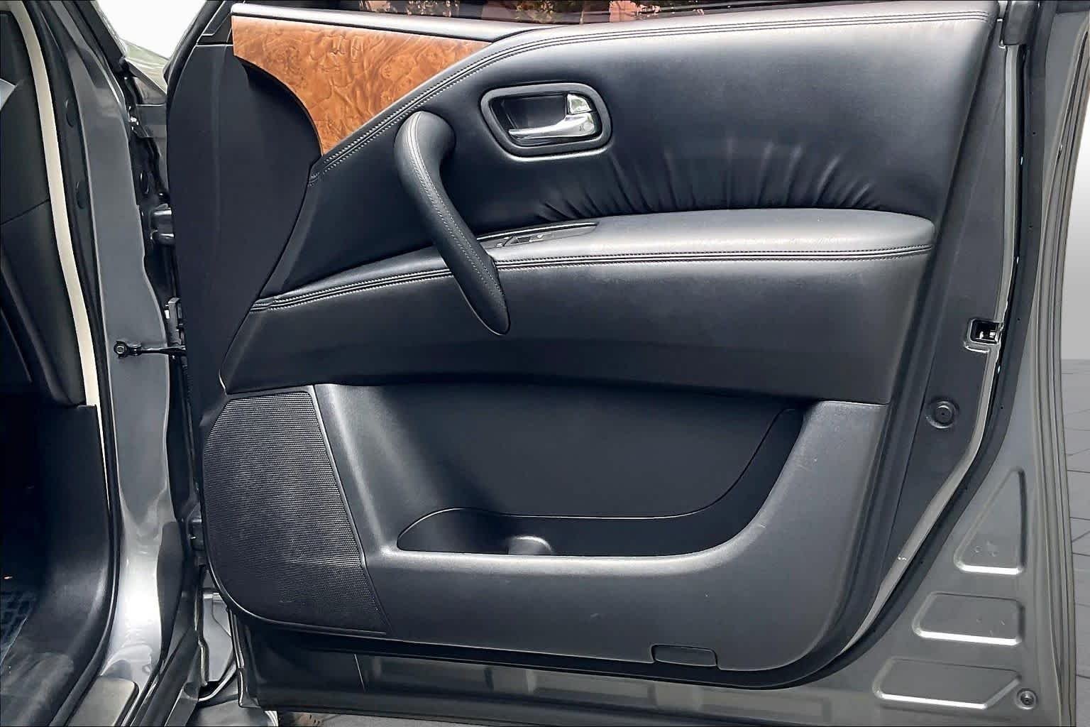 Used 2022 Gun Metallic Nissan SL image 24