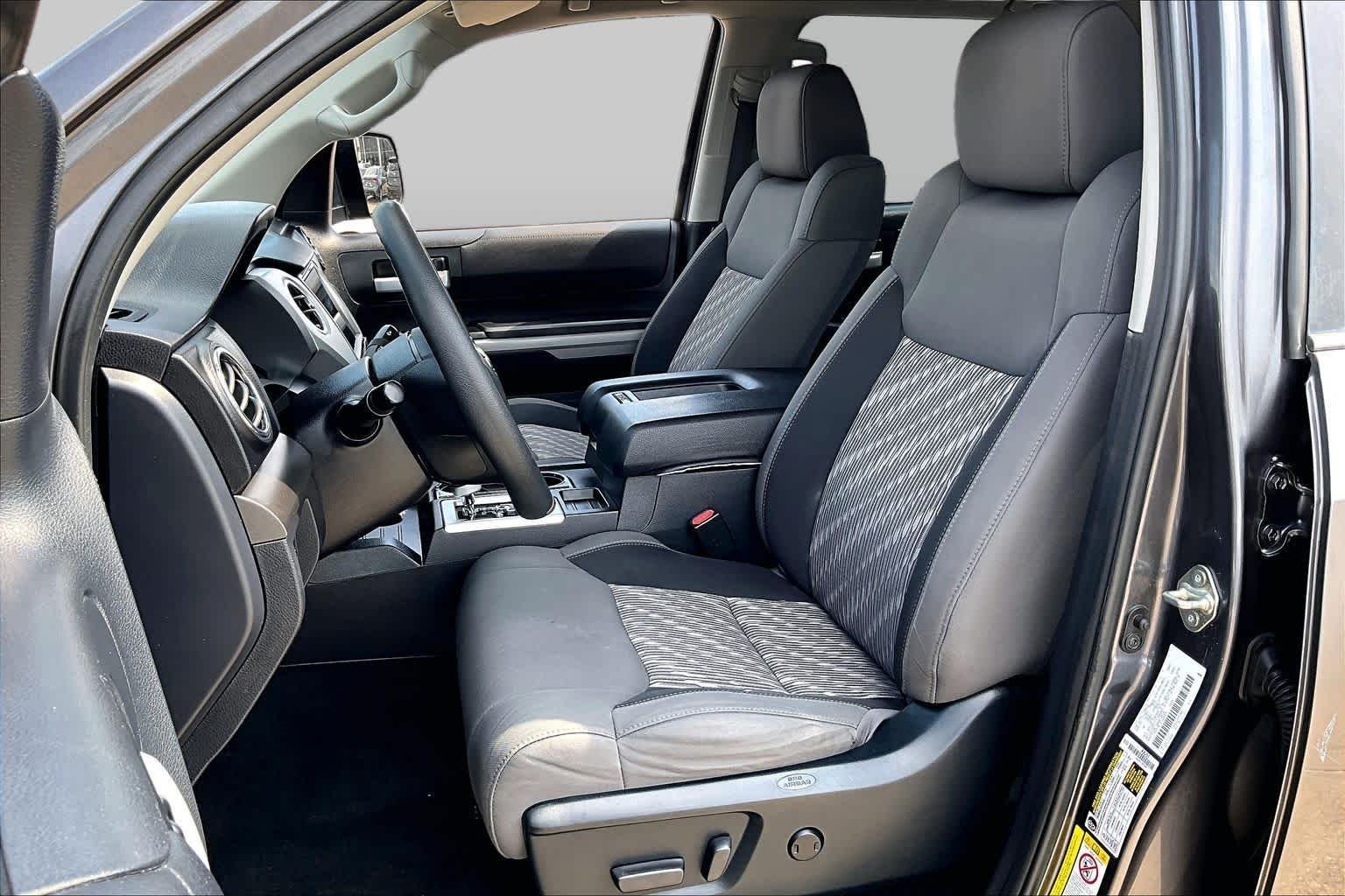 Used 2018 Magnetic Gray Metallic Toyota SR5 image 8