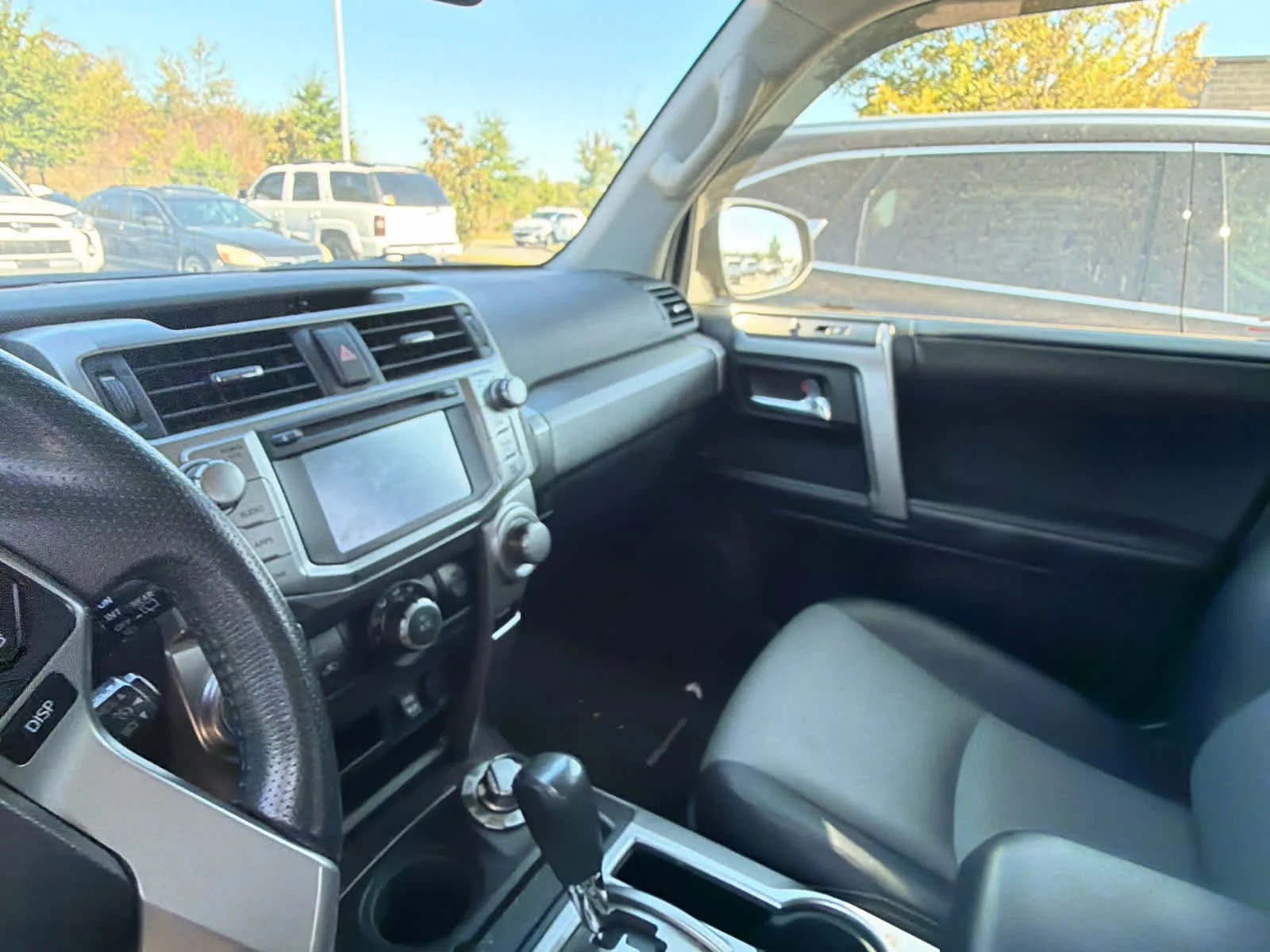 Used 2018 Magnetic Gray Metallic Toyota SR5 Premium image 9