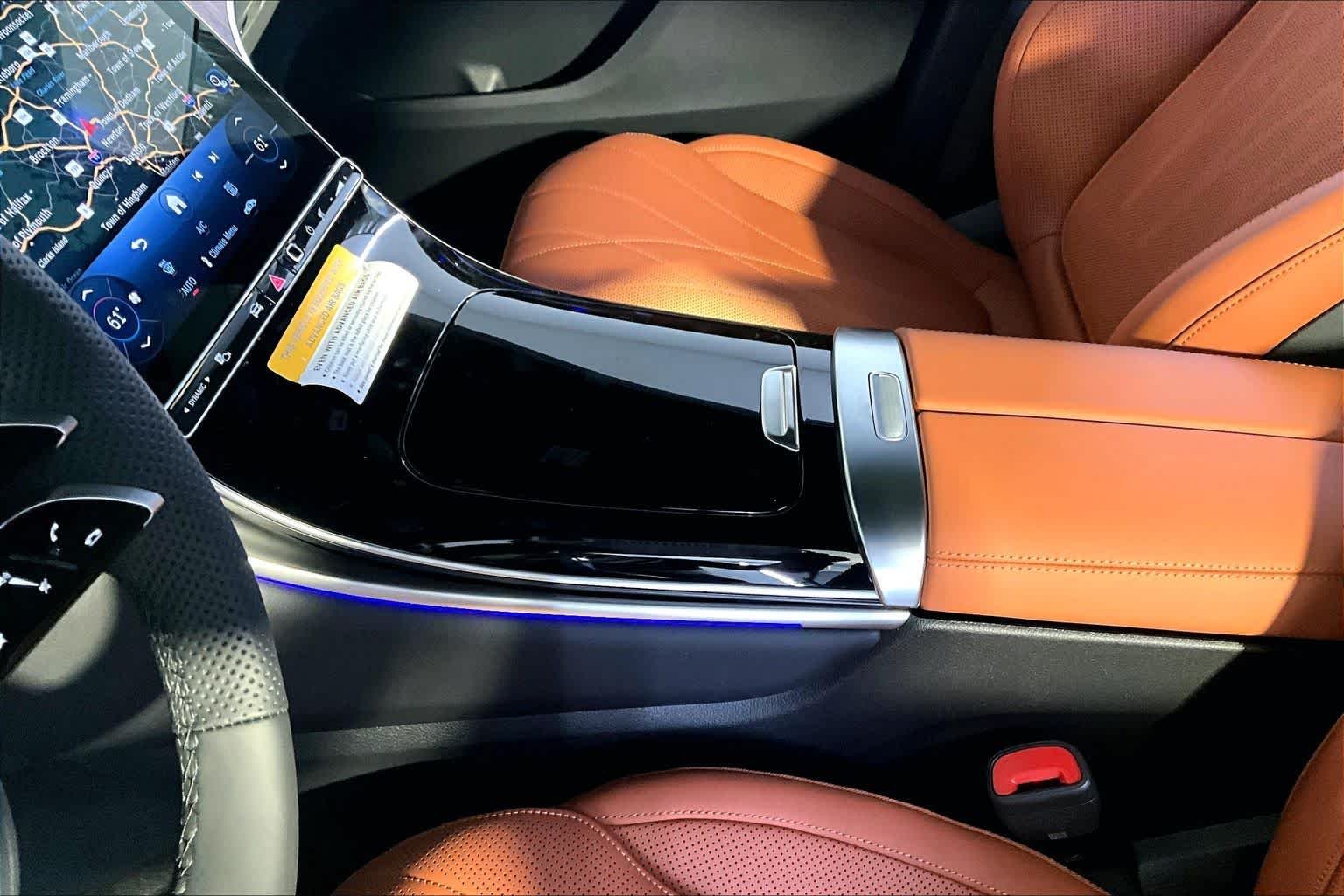 New 2026 Graphite Grey Metallic Mercedes-Benz GLC 300 image 10