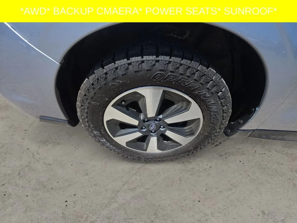Used 2018 Silver Subaru 2.5i Premium image 9