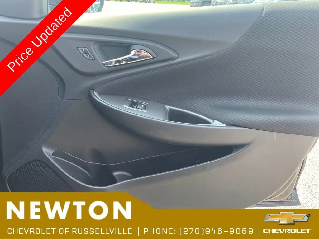 Used 2025 Mosaic Black Metallic Chevrolet RS image 23