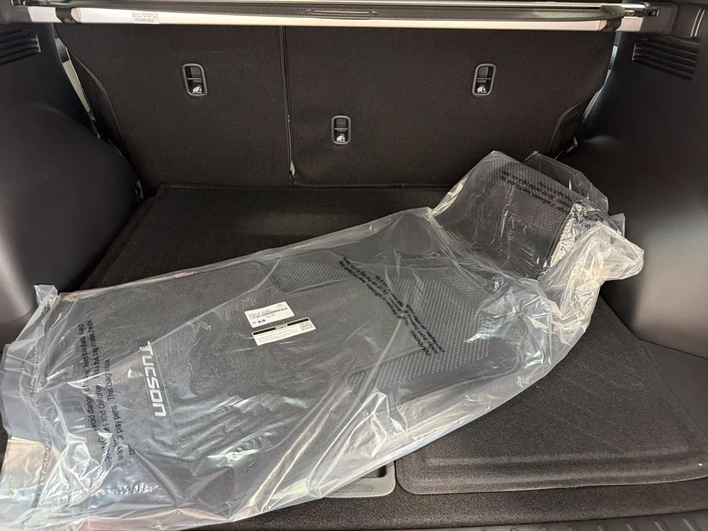 New 2026 Shimmering Silver Hyundai SEL Premium image 9
