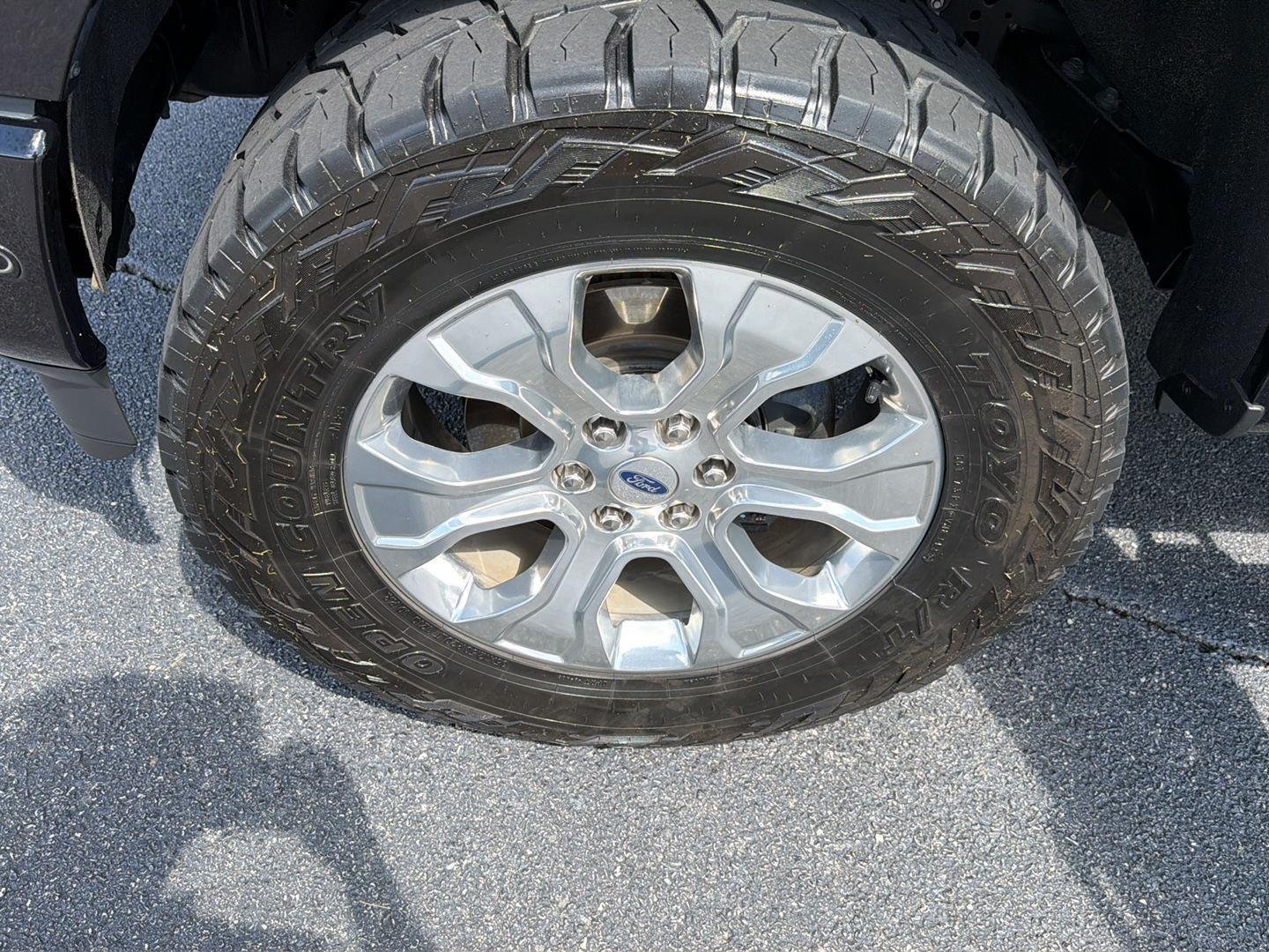 Used 2023 Agate Black Ford Platinum image 41