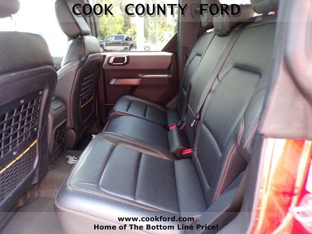 Used 2023 Hot Pepper Red Metallic Tinted Clearcoat Ford Badlands image 15