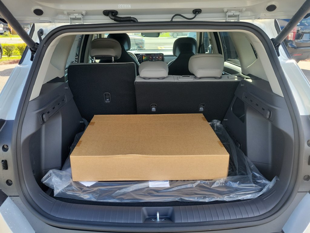 New 2027 Ivory Silver Kia EX image 14