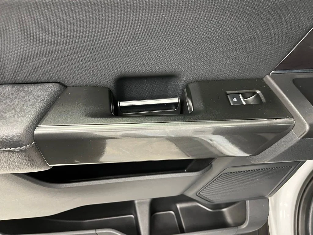 Used 2023 White Ford XLT image 43
